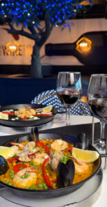 http://Paella%20Tuesday%20at%20Turulls%20🇪🇸